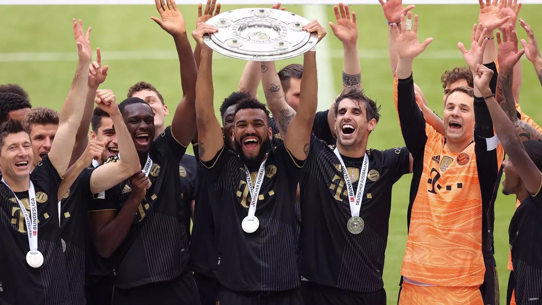 Vertical turning processing cylinder end cover